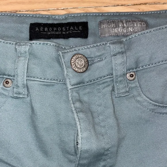 Aeropostale High Rise Blue Jeans - Picture 3 of 4
